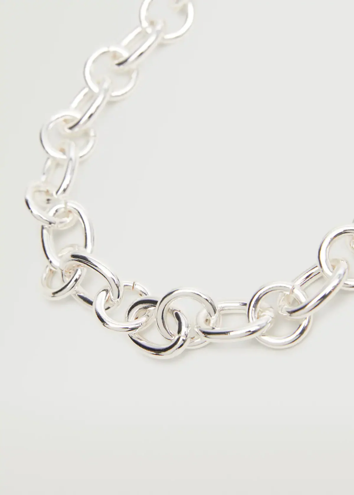 Embossed hoop earrings - Image 3